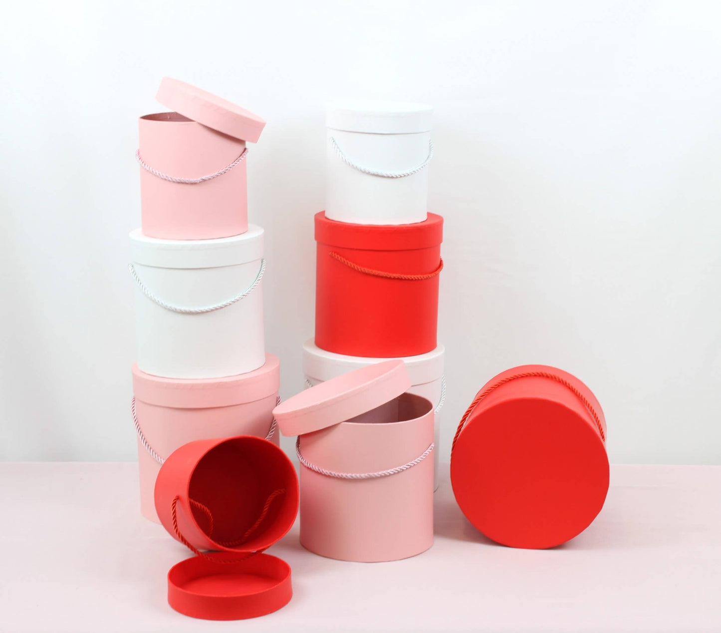Simple Solid Color Round Hat Flower Box with Lid: Pink / Small