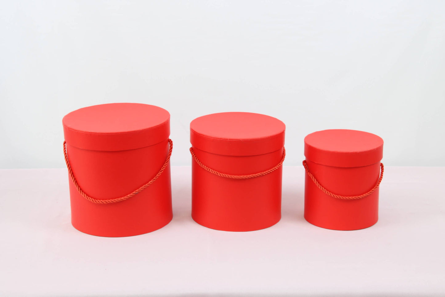 Simple Solid Color Round Hat Flower Box with Lid: Pink / Small