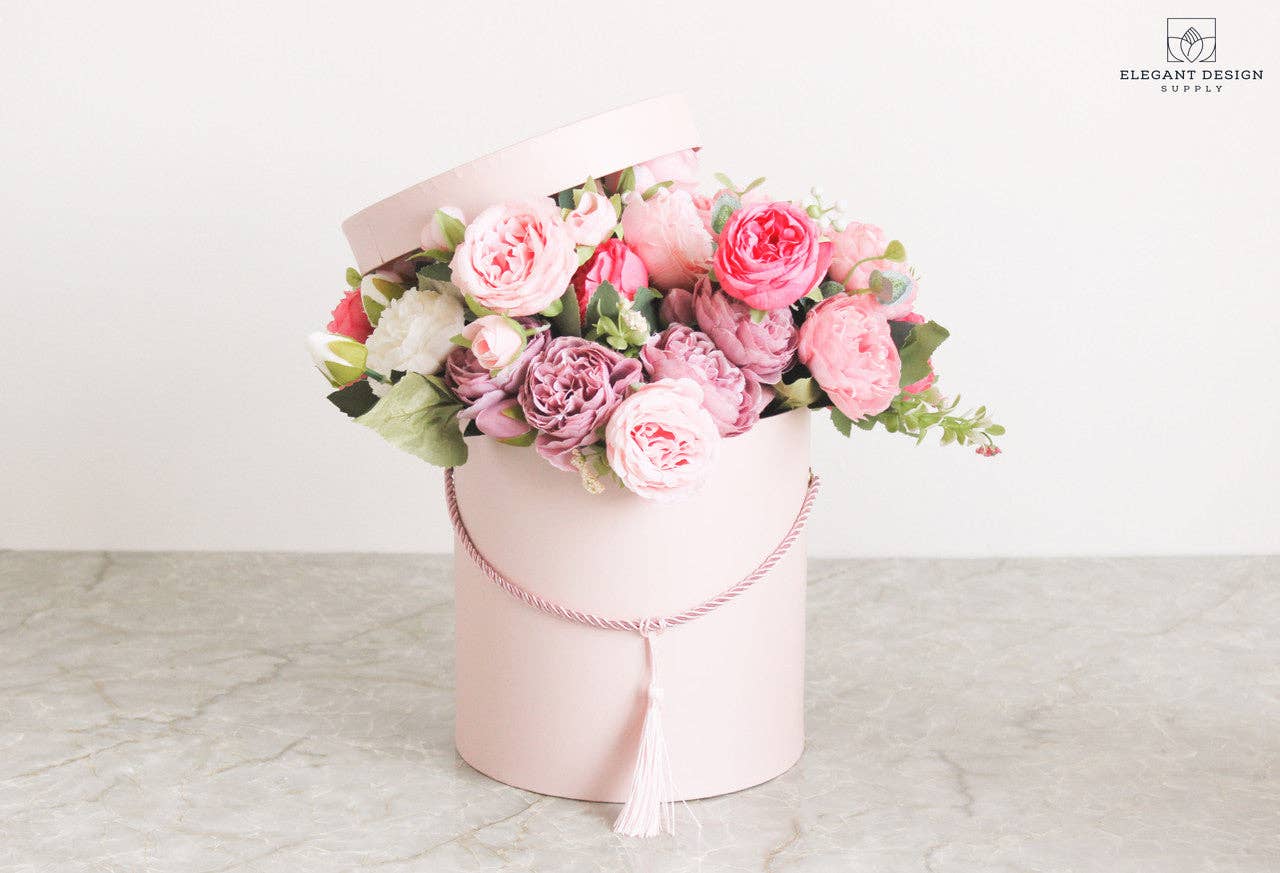 Pearly Round Flower Hat Gift Box with Tassel: White / Small