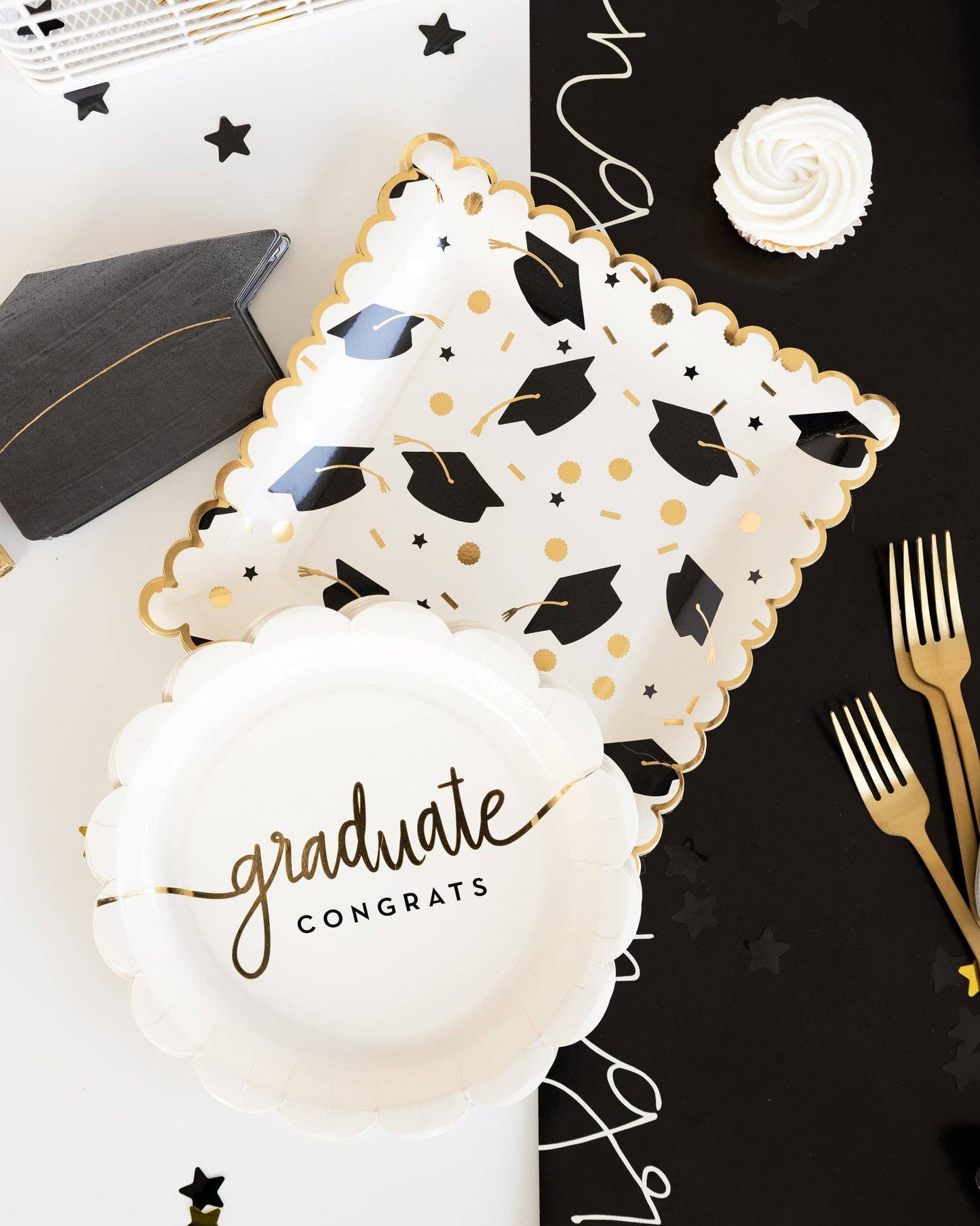 GRD1042 - Graduate Congrats Paper Plate