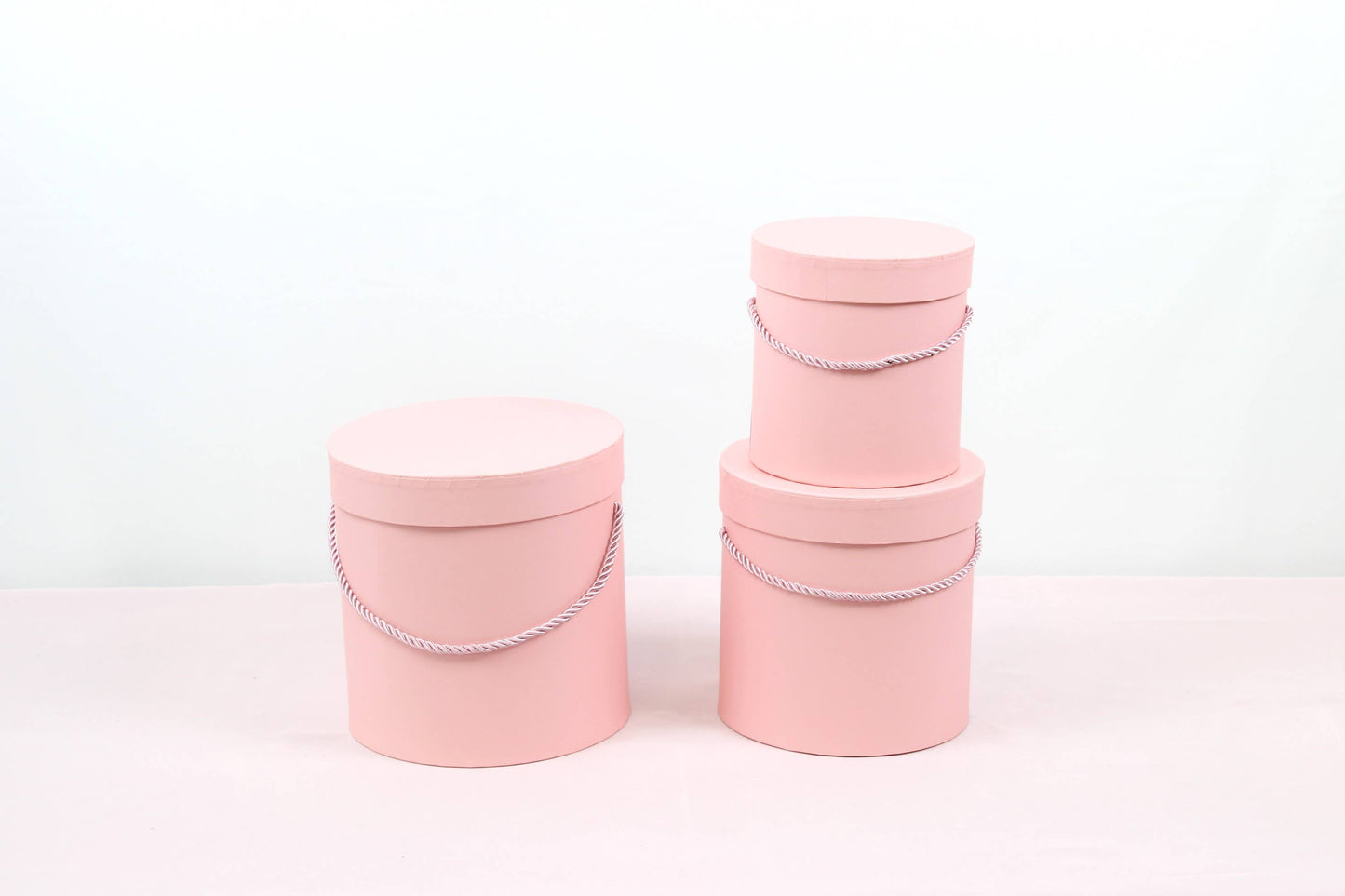 Simple Solid Color Round Hat Flower Box with Lid: Pink / Small