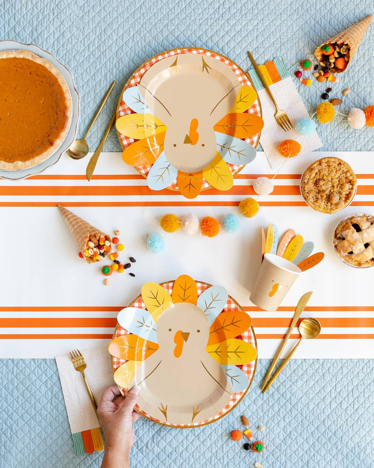 THP939 - Harvest Turkey Shaped Plate