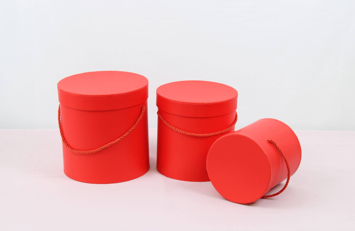 Simple Solid Color Round Hat Flower Box with Lid: Pink / Small