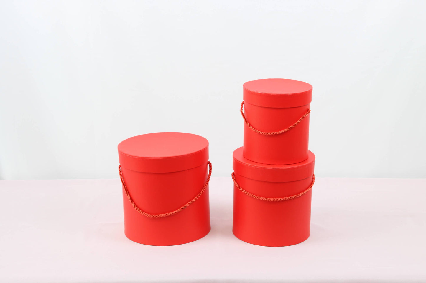 Simple Solid Color Round Hat Flower Box with Lid: Pink / Small