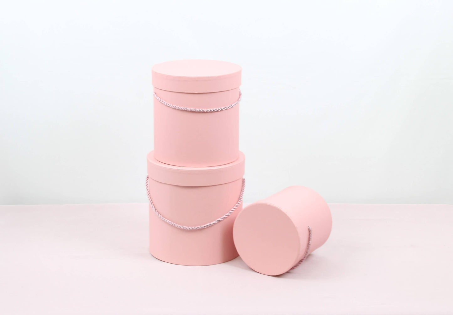 Simple Solid Color Round Hat Flower Box with Lid: Pink / Small