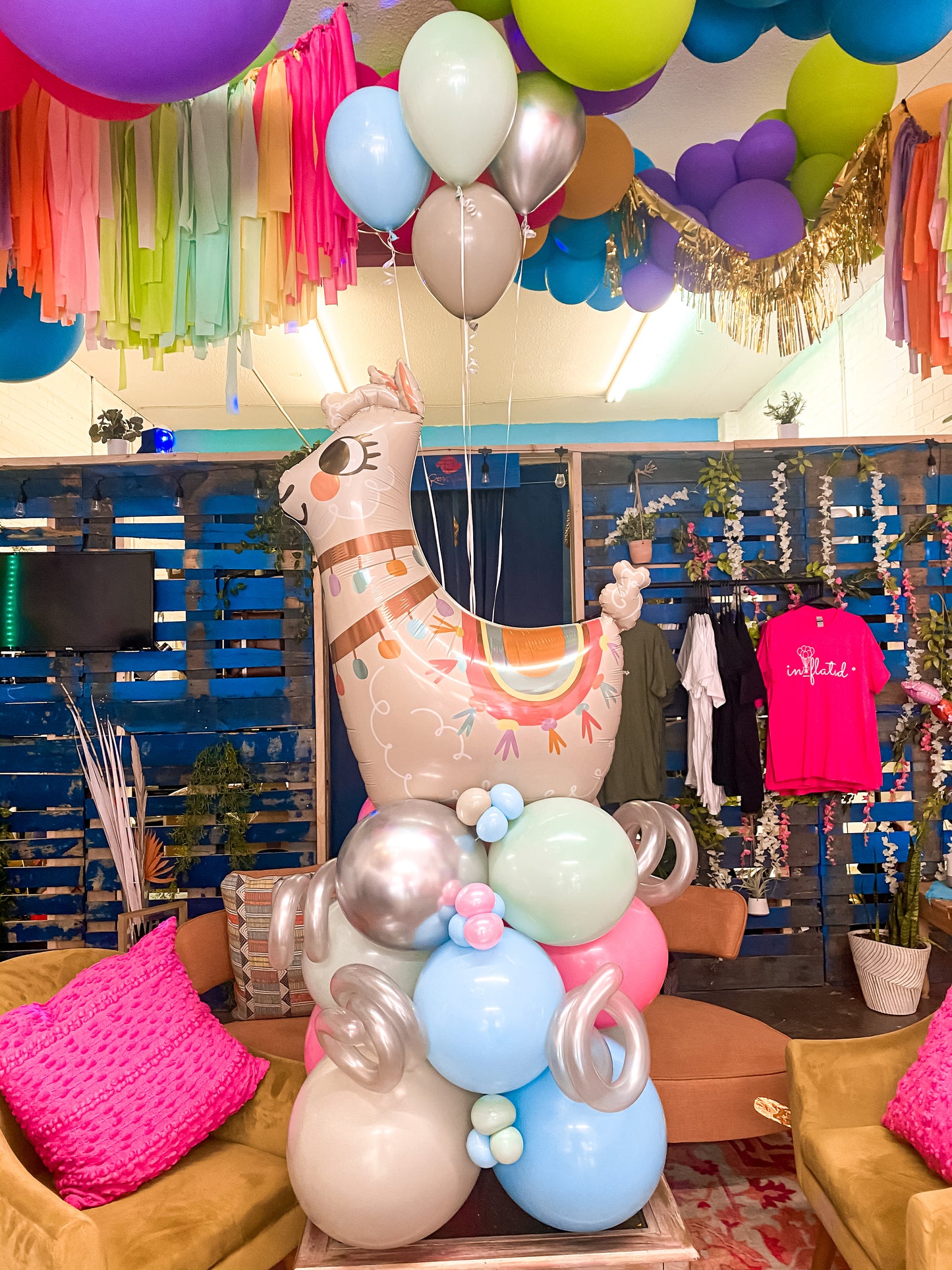 Medium Balloon Arrangement (Base Only/No Foils included)
