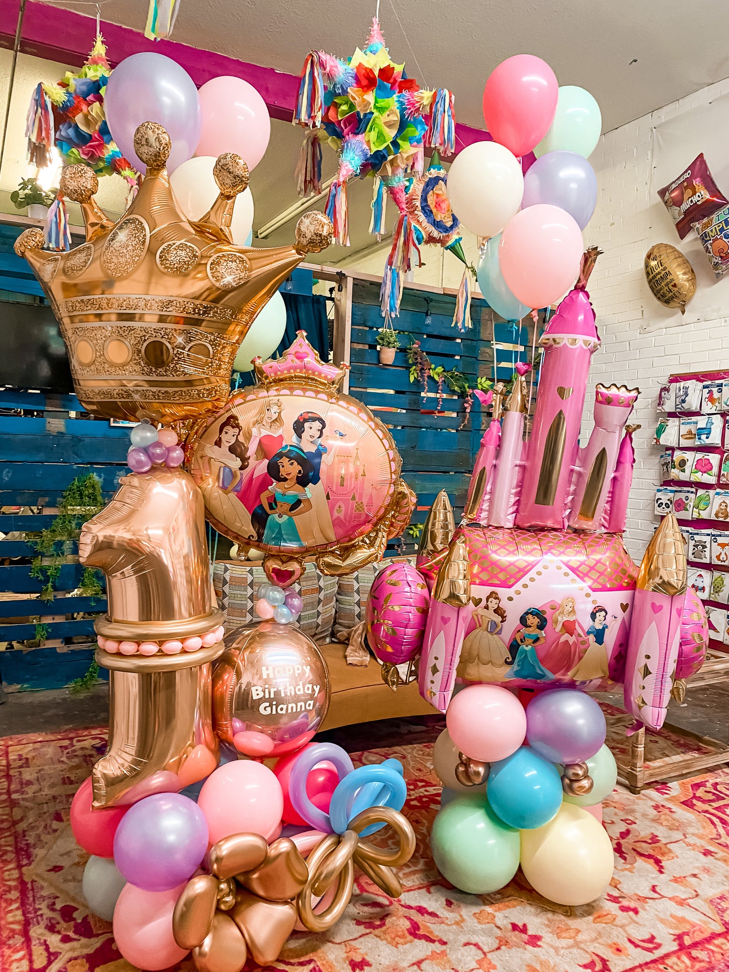 Medium Balloon Arrangement (Base Only/No Foils included)