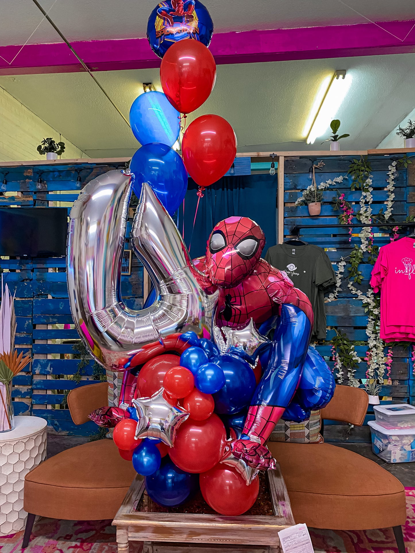 Medium Balloon Arrangement (Base Only/No Foils included)