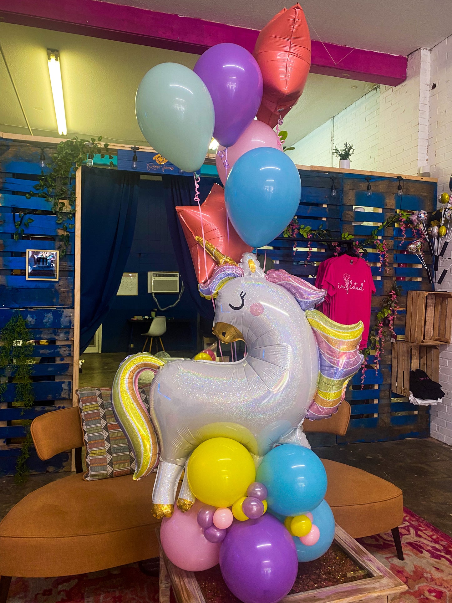 Small Balloon Arrangement (Base Only/No Foils included)