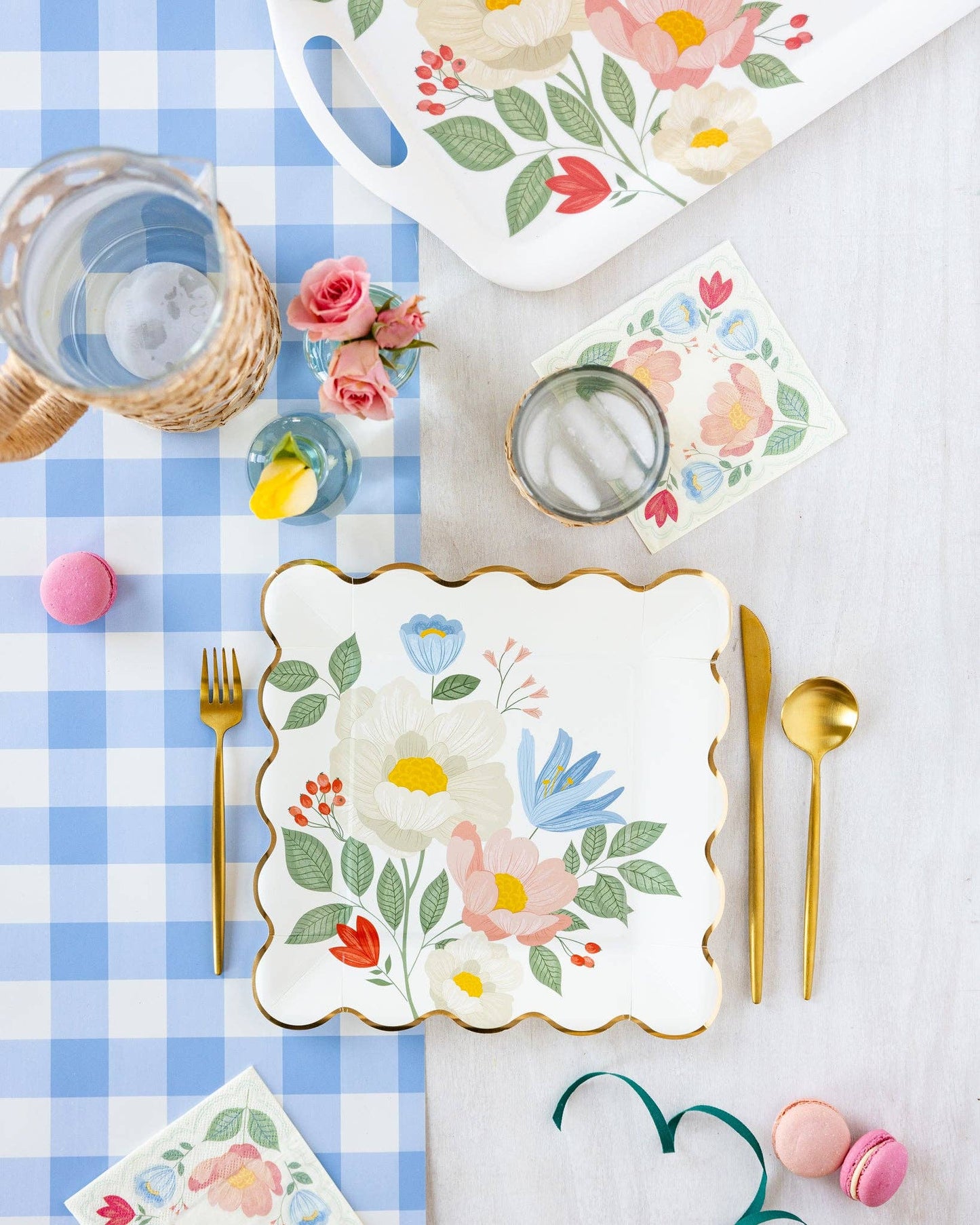 SPR1042 - Floral Corner Plate