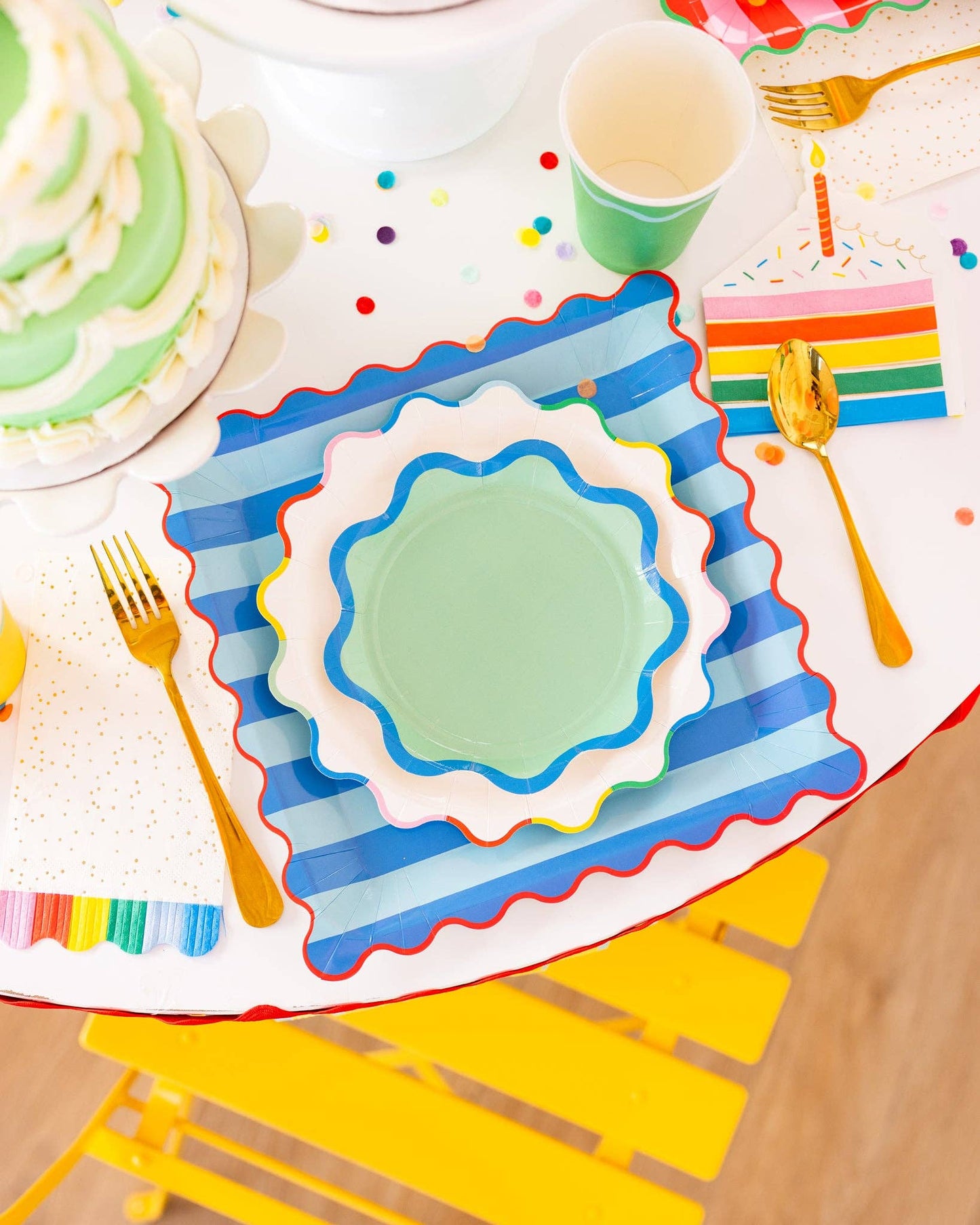 HBD1142 - Ric Rac Edge Dessert Plates