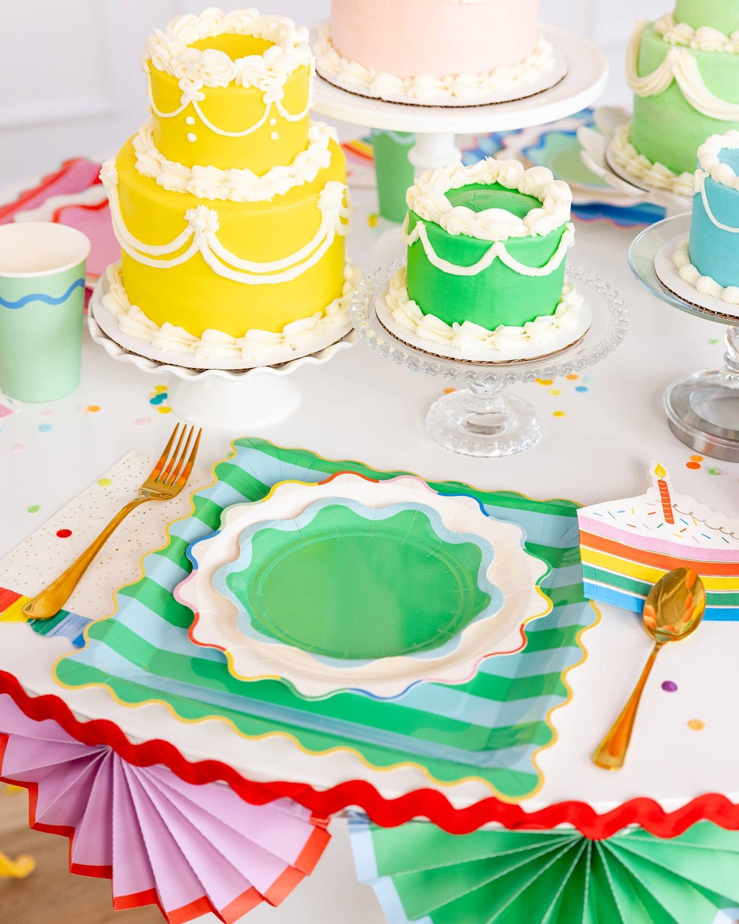 HBD1142 - Ric Rac Edge Dessert Plates