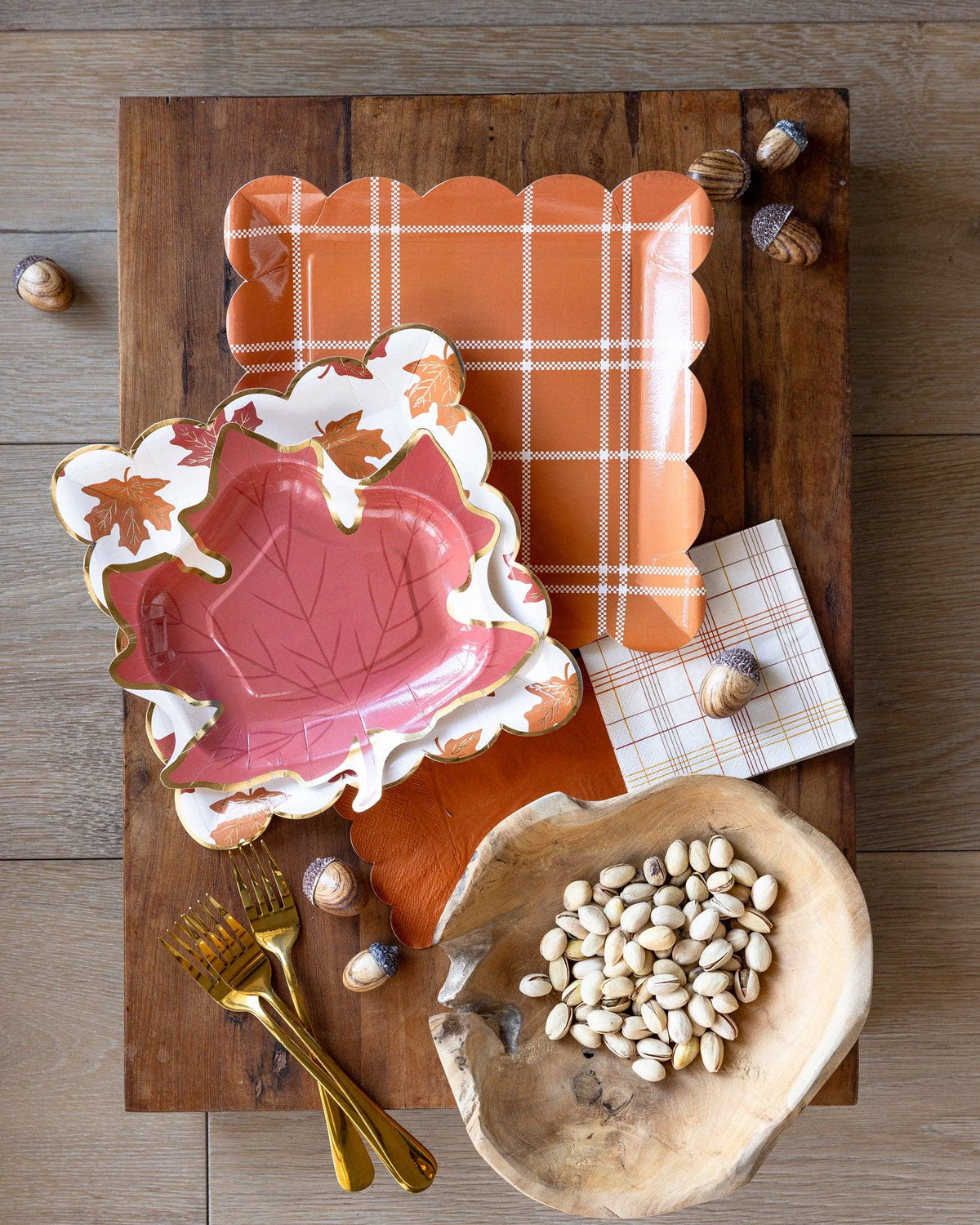 GBL1242 - Falling Leaves 9" Paper Plate