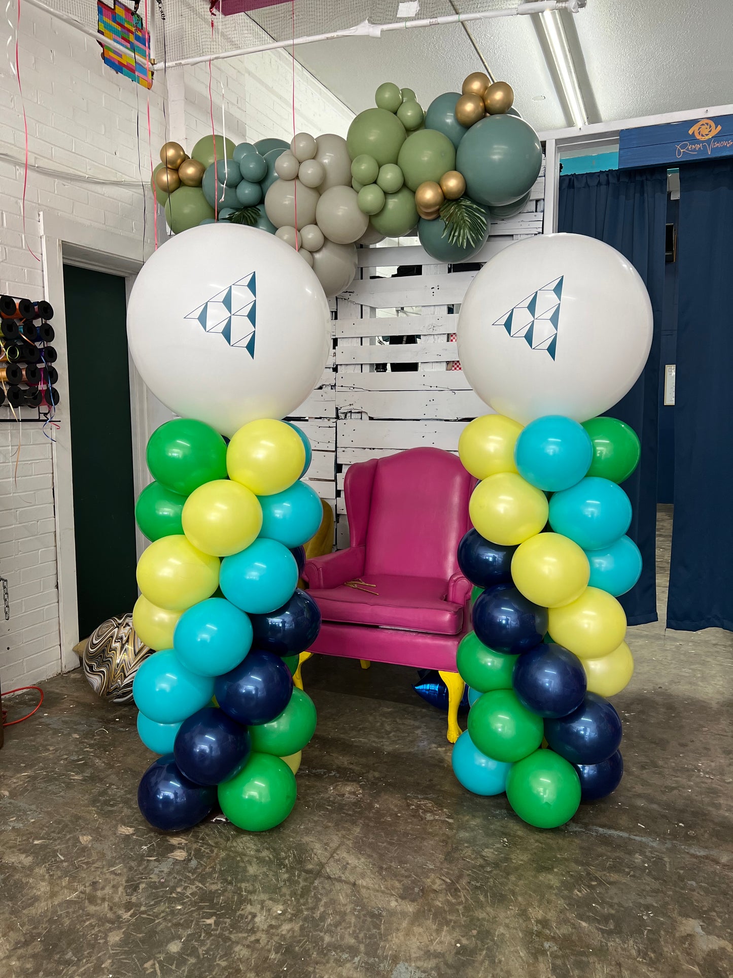 Balloon Column